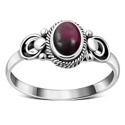 Ethnic Sterling Silver Garnet Ring, r505