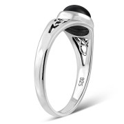 Black Onyx Trinity Knot Silver Ring, r557