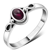 Garnet cab Celtic Silver Ring, r578