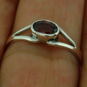 Delicate Genuine Garnet 925 Solid Sterling Silver Ring, r518