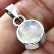 Rainbow Moonstone Round Silver Pendant, p116