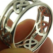 Plain Celtic Knot Heart Style Silver Ring, rp630
