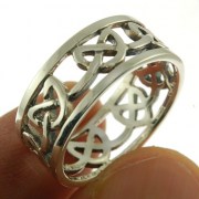 Plain Celtic Knot Heart Style Silver Ring, rp630