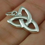 Small Trinity Knot Silver Pendant, pn592