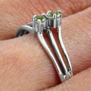 Silver Ring w Peridot, r527