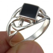 Black Onyx Celtic Knot Silver Ring, r535