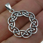 Round Celtic Knot Silver Pendant, pn614