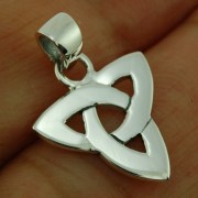 Small Celtic Trinity Silver Pendant, pn467